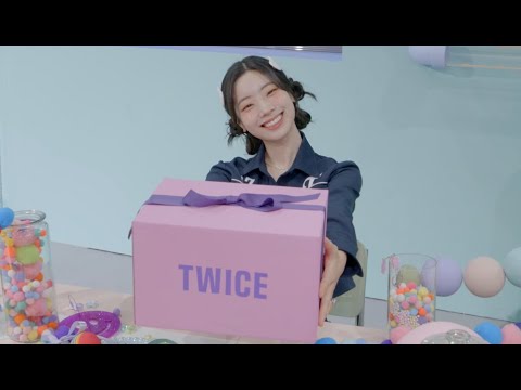 TWICE JAPAN SEASON’S GREETINGS 2025 “Birthday365” -DAHYUN-