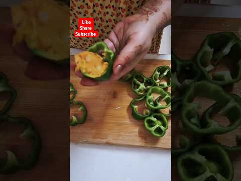 Bharwa Shimla mirch #simlamirch #stuffedcapsicum #youtubeshorts #food #shortvideo #foodshorts