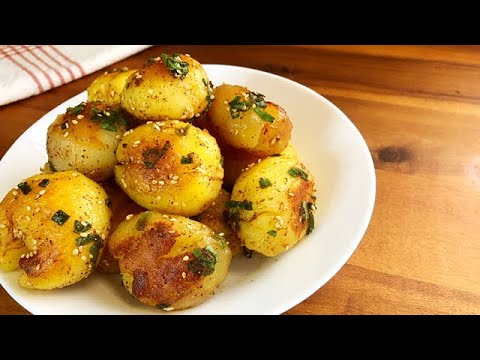 香辣脆皮小土豆 Spicy Crispy potatoes/바삭한 아기 감자/サクサクのベビーポテト/بطاطس صغيرة مقرمشة