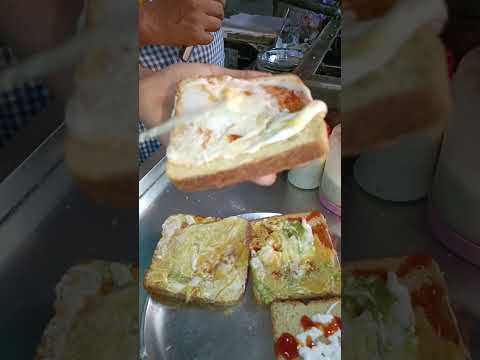 पनीर सैंडविच कैसे बनाये😱#17साल पुरानी दुकान#special🔥#breadsandwich##omllet#newrecipes#viral#short