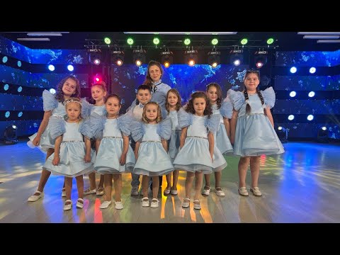 Ansamblul vocal Major-Kids - E Crăciunul