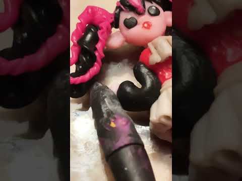 Sculpting monster high draculuara