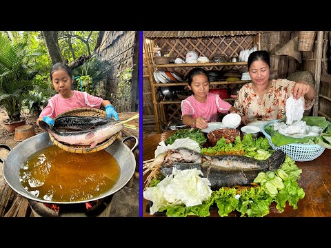 Smart girl Pich deep fry fish eat with Cambodia noodle - Cooking with Sreypich