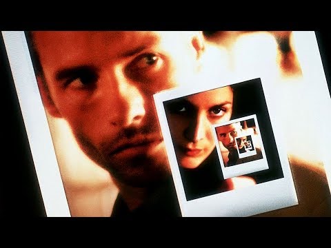 19. Memento (Main Theme) - David Julyan