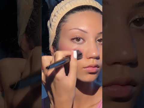 Contour video Super Spa 💅🏼🧖🏼‍♀️ here’s how you can use blush to widen a long or oval face shape!