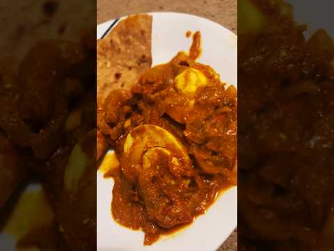 Egg curry with rich gravy & a creamy look for roti or naan #eggcurry #naan #roti #viralreels #indian