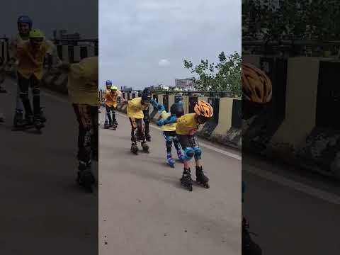 #stunts #rollerskating #stunt #rollerdance #skate #motorcyclestunts #skatedance #indianskater #funny