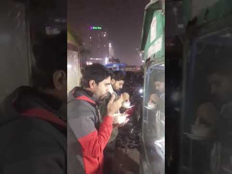 Tasty Night Time Roadside Street Food | Fuchka | Soup | Noodles | Haleem | Chilli Chicken | Kebab😋