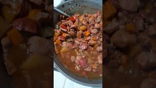 A Filipino Food "Menudo" yummy #shortvideo #menudorecipe #filipinofood #menudo #ytshortviral #fypシ゚