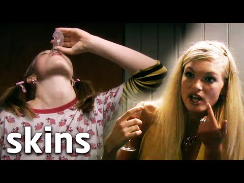 Pandora Swallows All Of The Drugs | Skins