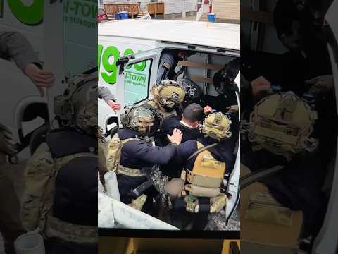 Special Forces team captures guy