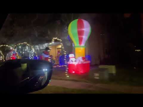 Christmas 2021 street view light decorations Florida.