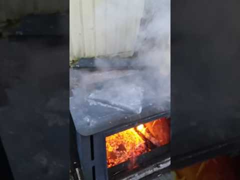 500degree Celsius stove versus ice plate