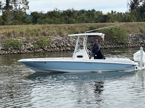 2019 Brokerage Boston Whaler 240 Dauntless w/ Mercury 300 hp Verado offered by MarineMax Venice, Fl.