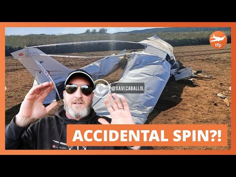 FLIGHT INSTRUCTOR REACTS to ACCIDENTAL SPIN