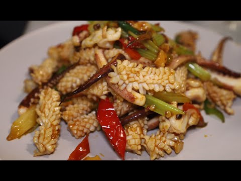 When you want to eat ”spicy fried squid”  turn out this video and learn how to do it.