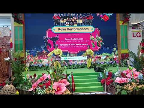 Ramadan-Raya Dance Performance at Sungei Wang (Part 1)