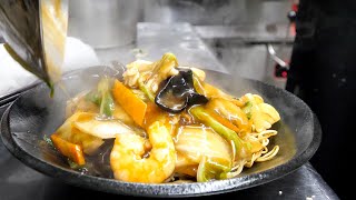 東京）行列ができるミシュラン町中華の鮮やかな職人チャーハン鍋振り丨Egg Fried Rice-Wok Skills In Japan