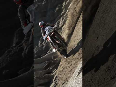 Carving dirt. KTM 890 ADVENTURE R style!