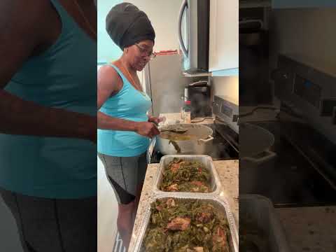 RASTA QUEEN $treasie1 is live! Preparing Thanksgiving dinner for one of my clients…