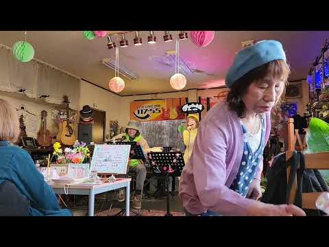 枚方市にありますLive  Cafe  Bar  117-55 に行ってきました🎵『愛の花』を歌わせて頂きましたよ✨