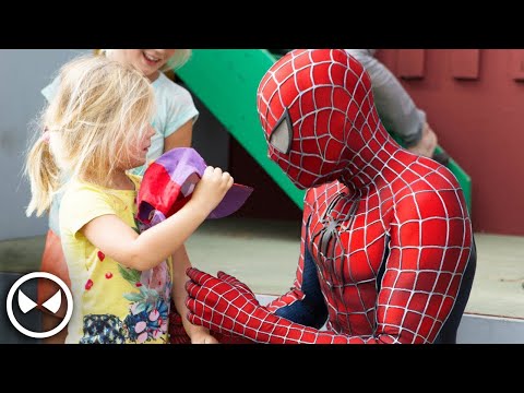 Spider-Man Surprises 400 Kids - Movie Costume with Muscle Suit