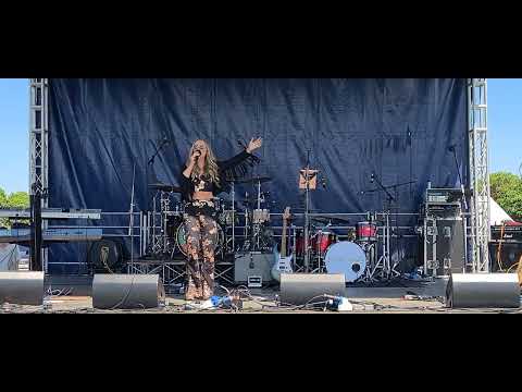 MOLLY O CONNELL : CRAZY CRAZY BABY. THE WEST'S AWAKE FESTIVAL. 4/6/23