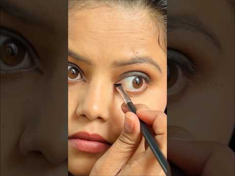 ये बोहोत patience का काम है😨😓 #youtubeshorts #mua #makeupartist #shots #makeup #makeuptutorial