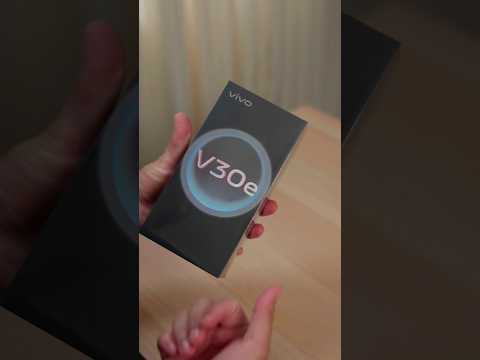 Let’s take a look at the vivo V30e in Coco Brown color 😍#vivov30e #unboxing #techreview#gadget