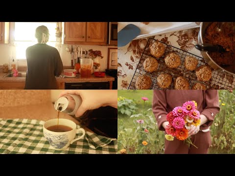 Brown sugar syrup, cutting flowers, apple pie filling and pumpkin chocolate chip cookies