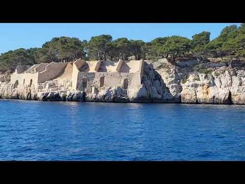 A hour boat ride to explore 5 creeks in Cassis France [ 020323 ]     #cassis