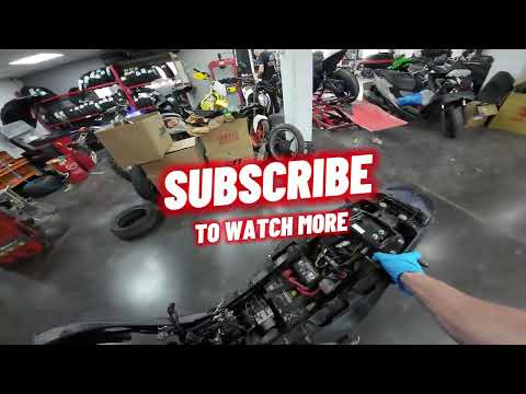 How to install engine on Yamaha MT09 less than 30 seconds(Как установить двигатель за 30 секунд).