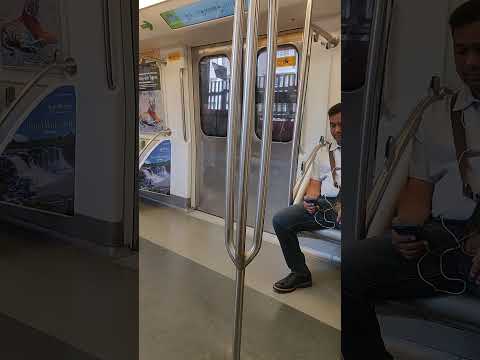 Mumbai metro ka safar 👍 #trending #viral #mumbai #food #subscribe #youtube #shorts #bihar #ytshorts