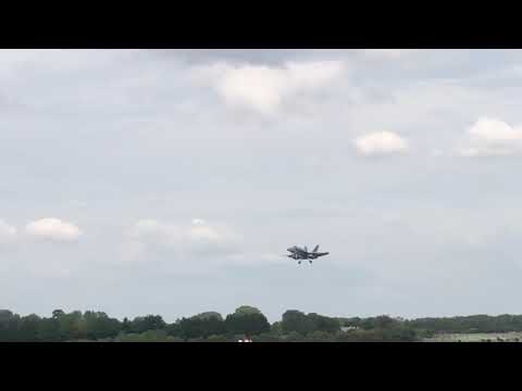 RIAT 2019 - F-18 Finish Air Force Arrival 🇫🇮