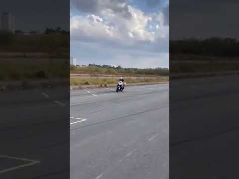 #Suzuki GSXR1000 #Burnoutstunt #Wheeliestunt Whatsapp status on #YouTube #Super Bike 😱😱 #Shorts