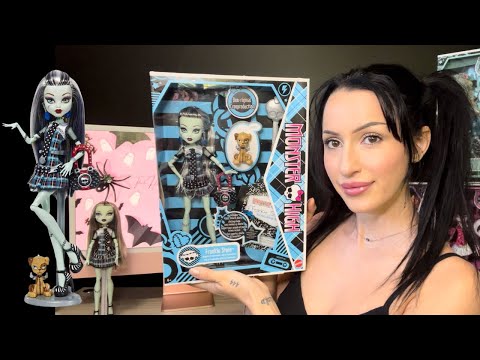 Unboxing the Electrifying Monster High Booriginal Creeproduction Frankie Stein!