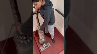 Carpet cleaning #urduvlog #hindivlog #dyson #bissellspotclean #lifeincanadavlog #cleanwithme #urdu