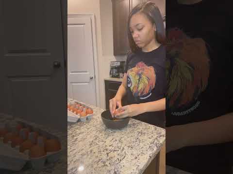 Make Breakfast with me #breakfast #youtube #shorts #viral #cookingathome #grits