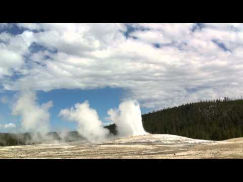 YellowStone Old Faithful