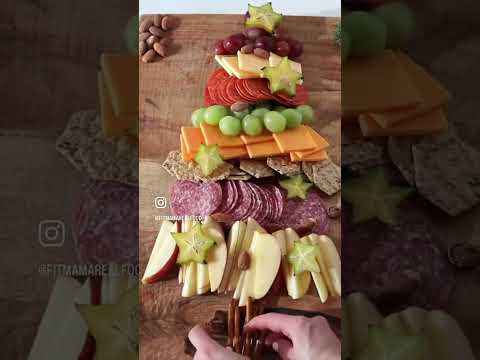 CHRISTMAS TREE CHARCUTERIE BOARD! Festive Holiday Appetizer