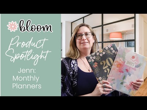 Our Graphic Designer, Jenn's, favorite Monthly Planner and how she uses it!