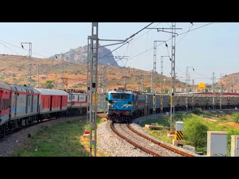 Jaipur Mysore Express Meets WAG-7 at Dharmavaram