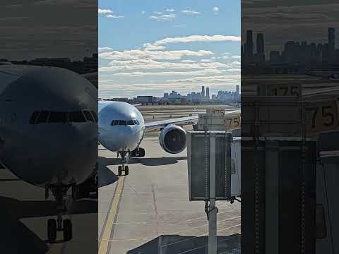 Mississauga Airport and panorama city view #shorts #toronto