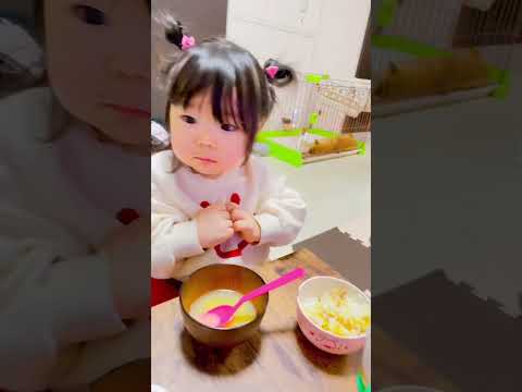 ご飯の拒絶の仕方の癖が強い娘(2歳)＃shorts