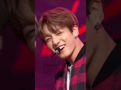 Aafat 😘😘😘😘 WhatsApp status.              ::::::#btsshorts #kookvedit #allbtsmembers #btsshorts