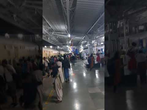 Bhusawal Surat Passenger Crowd At Bhusawal Junction.