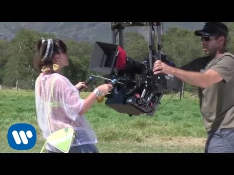 Lily Allen - Air Balloon (Behind The Scenes)