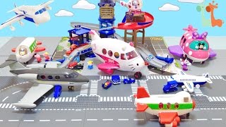 空港に飛行機がいっぱい! ハローキティ飛行機 ミニーマウス飛行機 / Fast Lane Airport Playset , Hello Kitty Jet Plane