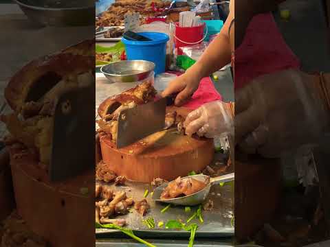 Have you ever tried this popular menu in Thailand? (stewed pork knuckle) #shortvideo #ขาหมูพะโล้