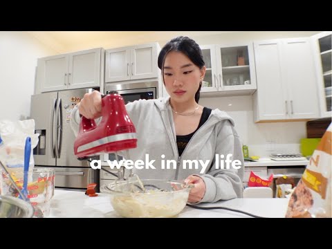 week in my life │ escaping the cold by staying home and cooking and baking